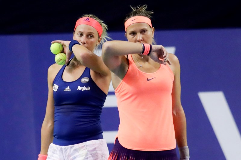 Tenistky Andrea Hlaváčková a Lucie Hradecká spolu nebudou v příští sezoně hrát čtyřhru. 