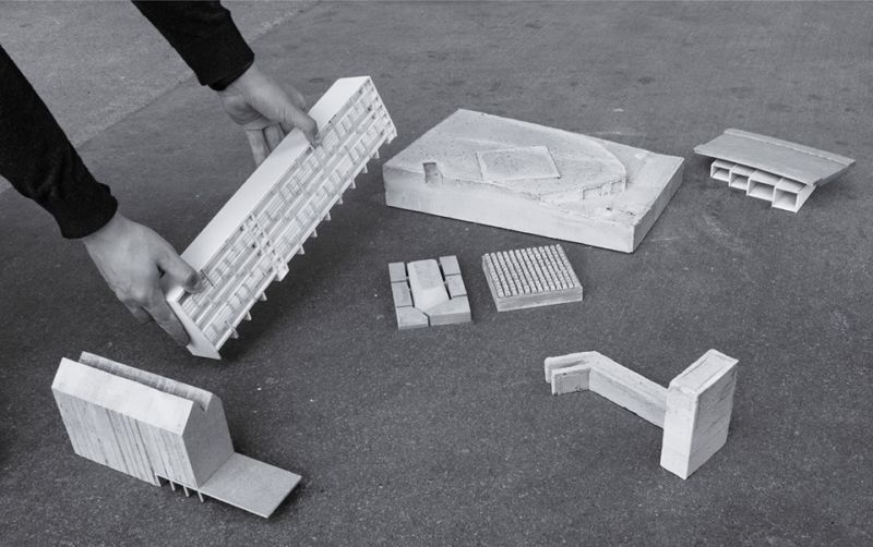 Vernisáž výstavy Blind Spots atelieru architektury Marca Angélila na Spolkové vysoké technické škole v Curychu.