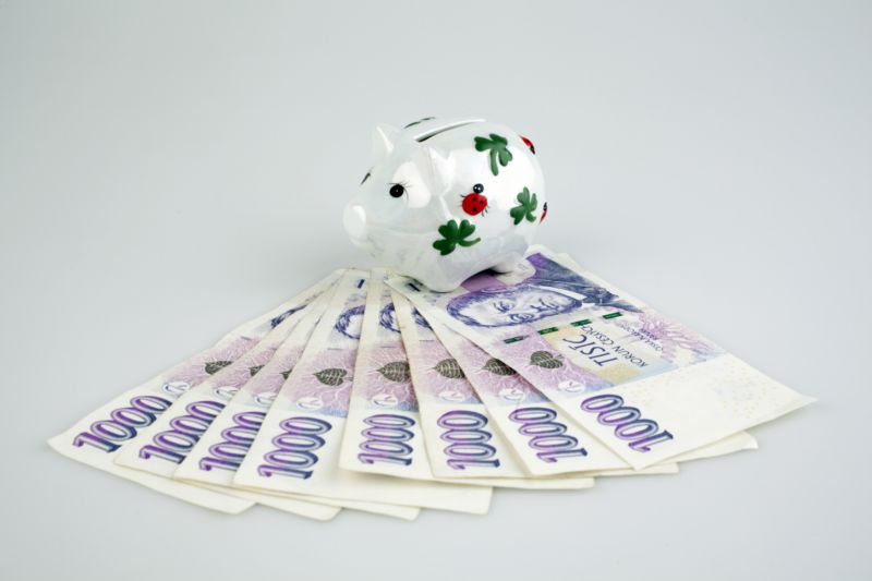 Přebytek zahraničního obchodu ČR v září meziročně stoupl o 5 miliard Kč. Přebytek zahraničního obchodu ČR v září meziročně stoupl o 5 miliard Kč.