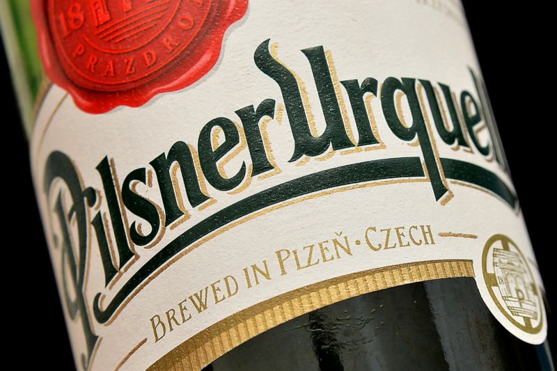 Láhev Pilsner Urquell.