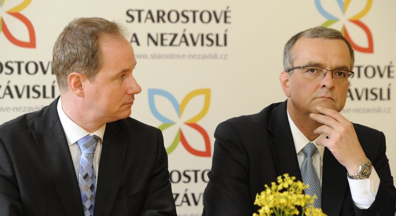 Petr Gazdík (vlevo) a Miroslav Kalousek.