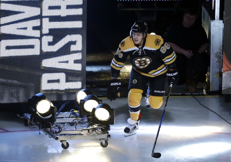 David Pastrňák vstřelil v úterním utkání NHL svůj devátý gól v sezoně, jeho Boston ale prohrál v Montrealu 2:3. 