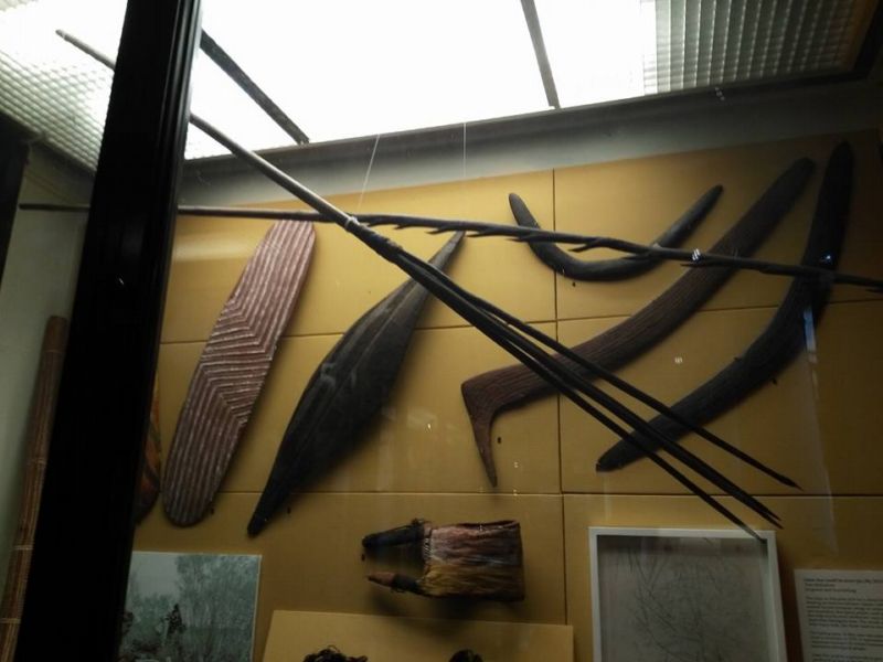 Archivní snímek historických artefaktů, který zveřejnil Rodney Kelly.