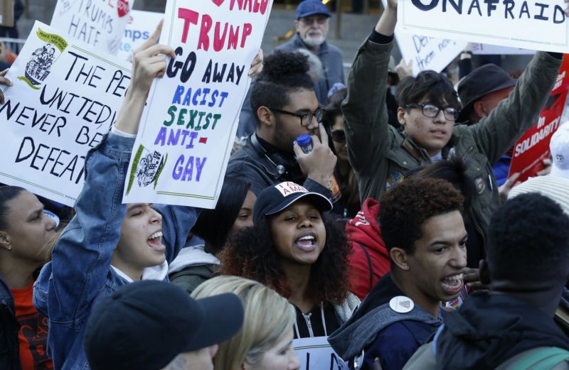 Protesty proti nově zvolenému prezidentu Trumpovi.