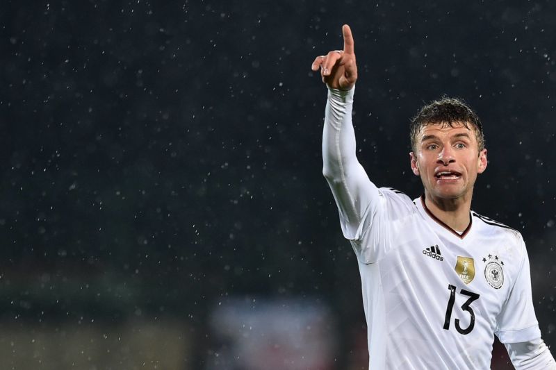 Útočník německé reprezentace Thomas Müller se po zápase opřel do soupeřů.