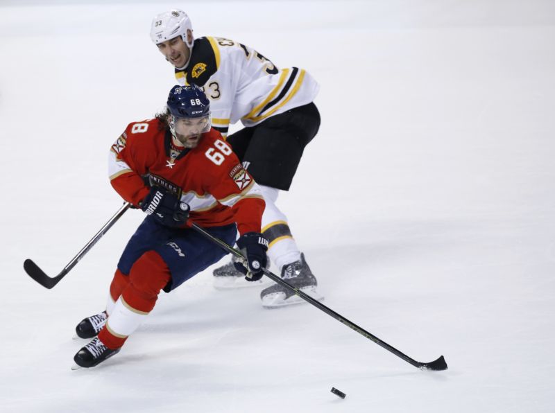 Jaromír Jágr je nejstarším hráčem NHL, jak dlouho ještě vydrží?