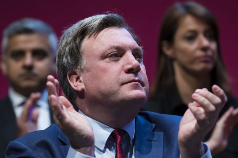 Bývalý britský stínový ministr financí za labouristy Ed Balls.