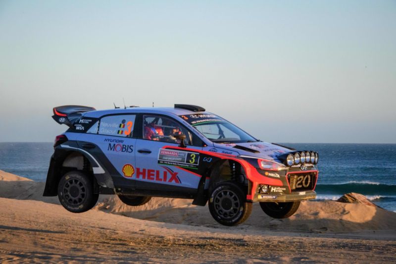 Belgický závodník rallye Thierry Neuville.