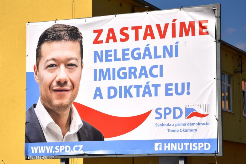 Billboard předvolební kampaně hnutí SPD.