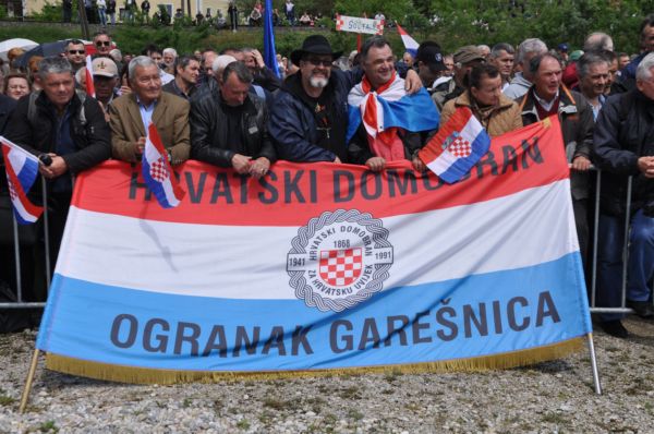 Do Bleiburgu vždy v květnu zamíří na padesát tisíc Chorvatů.