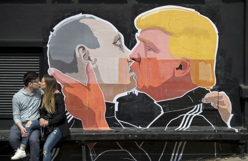 Trumpův "restart" styků s Ruskem naráží na odpor odborníků, píše list Washington Post.