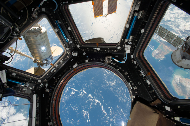 Nákladní loď Cygnus opustila ISS, čeká ji experiment s požárem.