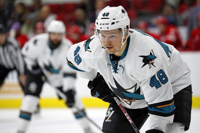 Útočník Tomáš Hertl v dresu San Jose Sharks.