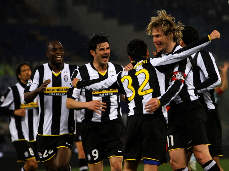 Juventus Turín se stále nevzdal snahy o odškodnění za nucený sestup do druhé ligy kvůli korupčnímu skandálu v roce 2006. Juventus Turín se stále nevzdal snahy o odškodnění za nucený sestup do druhé ligy kvůli korupčnímu skandálu v roce 2006.