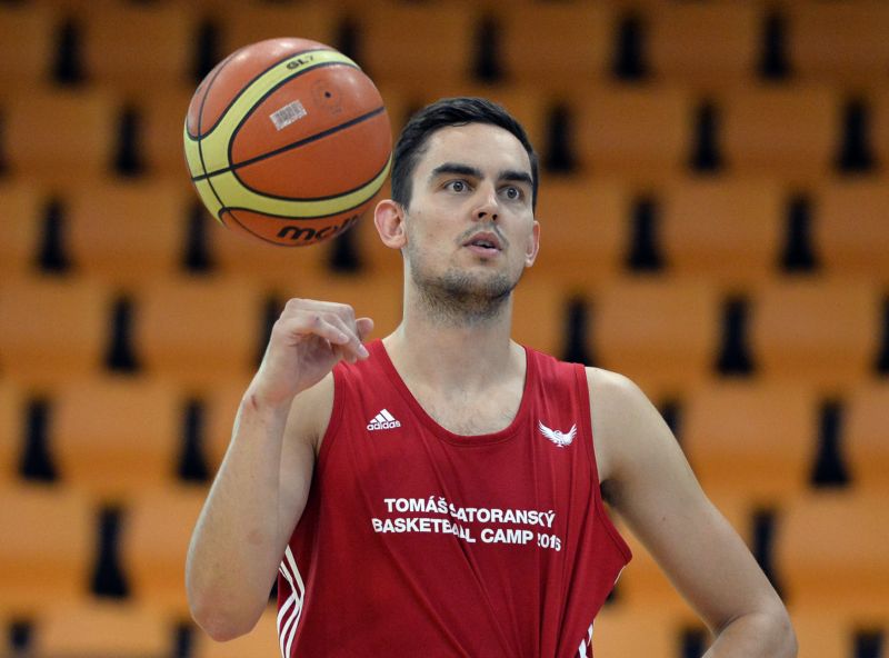 Basketbalista Tomáš Satoranský. 