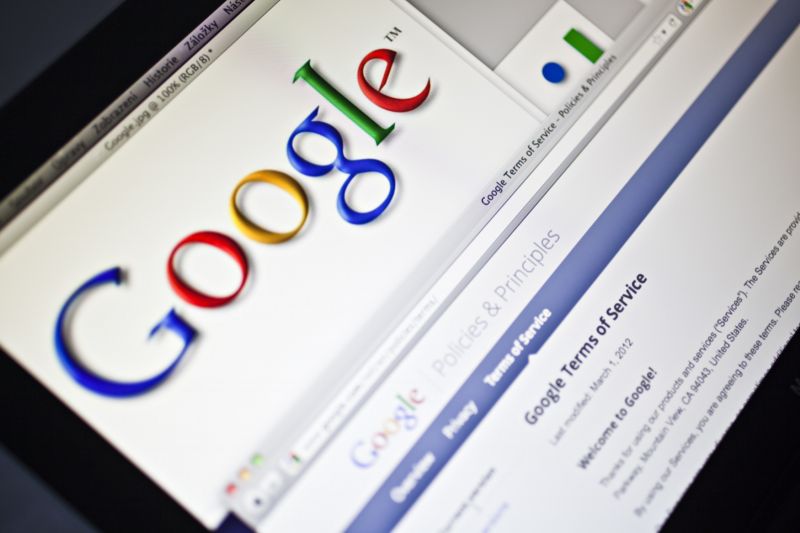 Internetový vyhledávač Google a další služby této společnosti postihl v úterý večer výpadek, týká se pravděpodobně zejména České republiky a Slovenska.