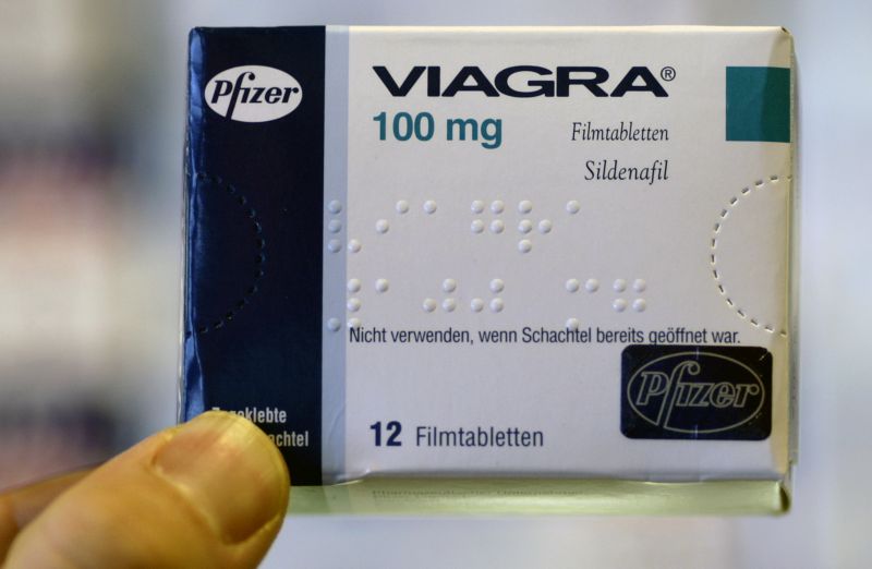 Prezidentská kancelář tvrdí, že léky byly určeny zaměstnancům a poradcům prezidentky a měly sloužit k léčbě výškové nemoci.