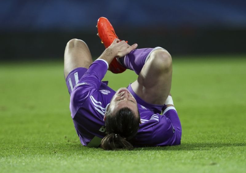 Bale si v zápase Ligy  mistrů ošklivě zvrtnul kotník