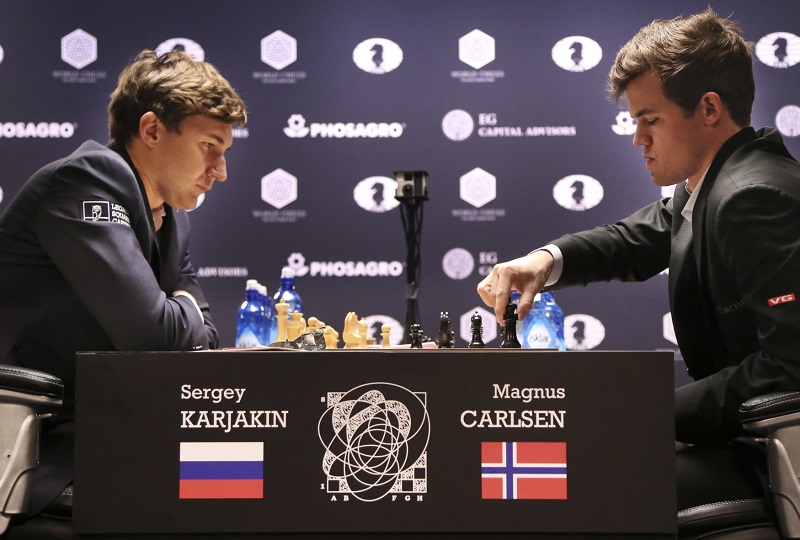 Sergej Karjakin si udržel vedení 5:4.