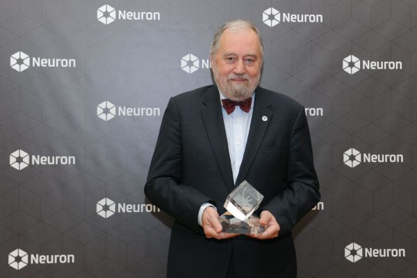 Oceněný matematik Pavel Exner.
