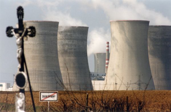 Jaderná elektrárna Dukovany. 