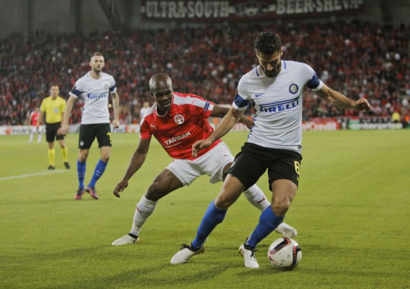 Inter Milán prohrál s Beer Ševou a v Evropě končí. 