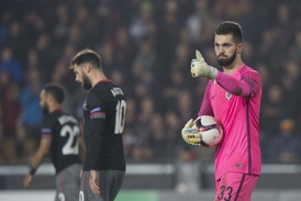 Brankář Sparty Tomáš Koubek.