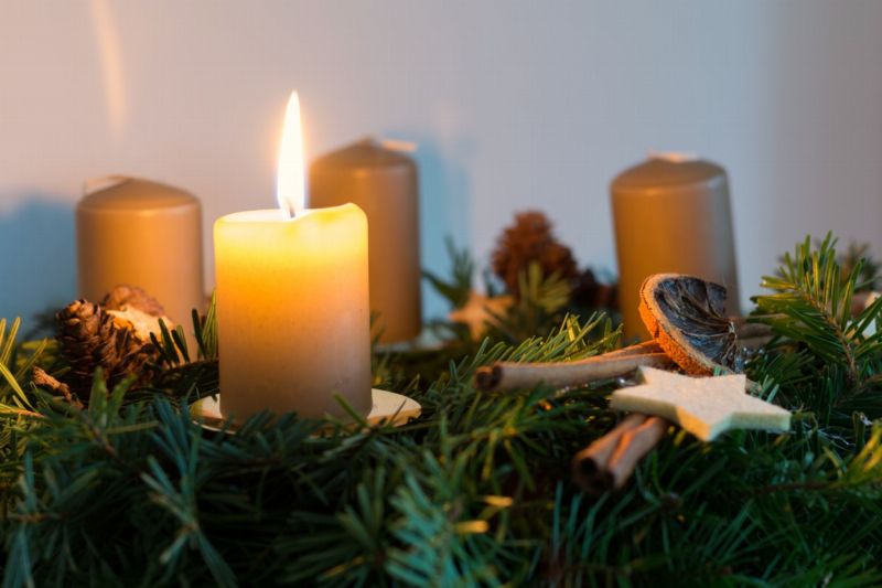 První adventní neděle - první svíčka.