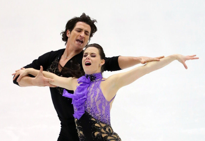 Kanadští krasobruslaři Tessa Virtueová a Scott Moir.