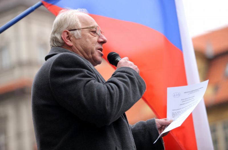 Bohumír Dufek.