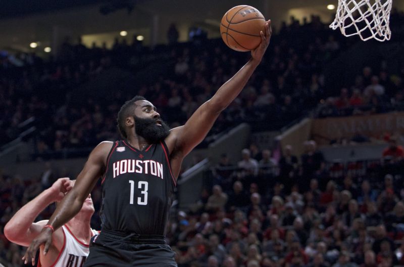 James Harden opět zářil, Portlandu nasázel skoro 40 bodů.