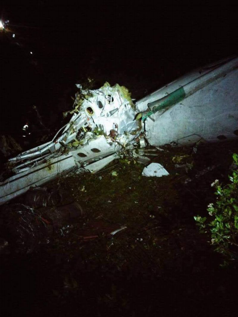 Trosky letadla fotbalistů brazilského Chapecoense.