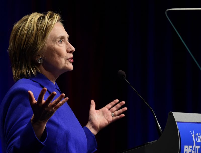 Nadace Hillary a Billa Clintonových získala od německé vlády až pět milionů dolarů.