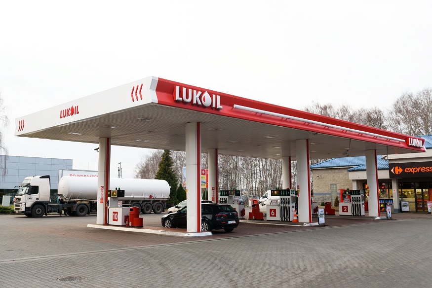 Čerpací stanice Lukoil.