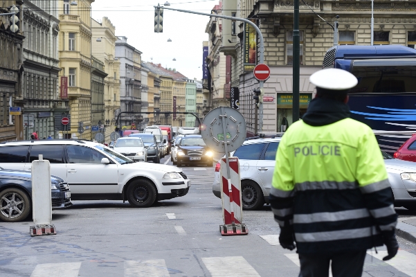 Kvůli havárii vodovodního potrubí byla uzavřena Sokolská ulice.