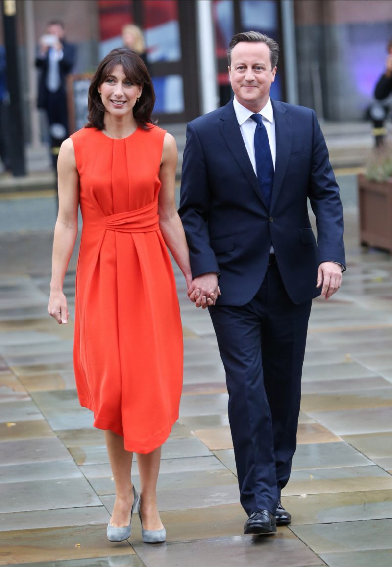 Bývalý britský premiér David Cameron a jeho manželka Samantha. Bývalý britský premiér David Cameron a jeho manželka Samantha.