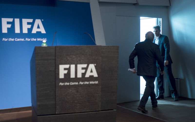 Konec dalšího funkcionáře ve FIFA. Odchází šéf bezpečnosti Konec dalšího funkcionáře ve FIFA. Odchází šéf bezpečnosti