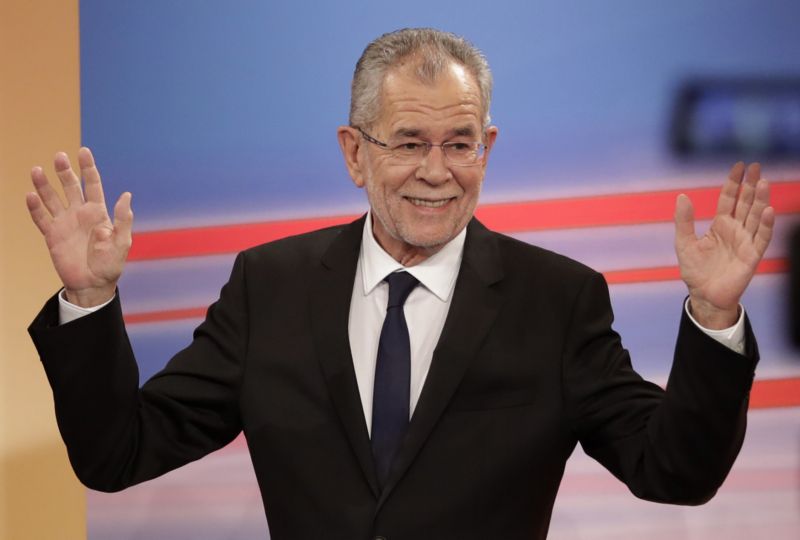 Alexander Van der Bellen.
