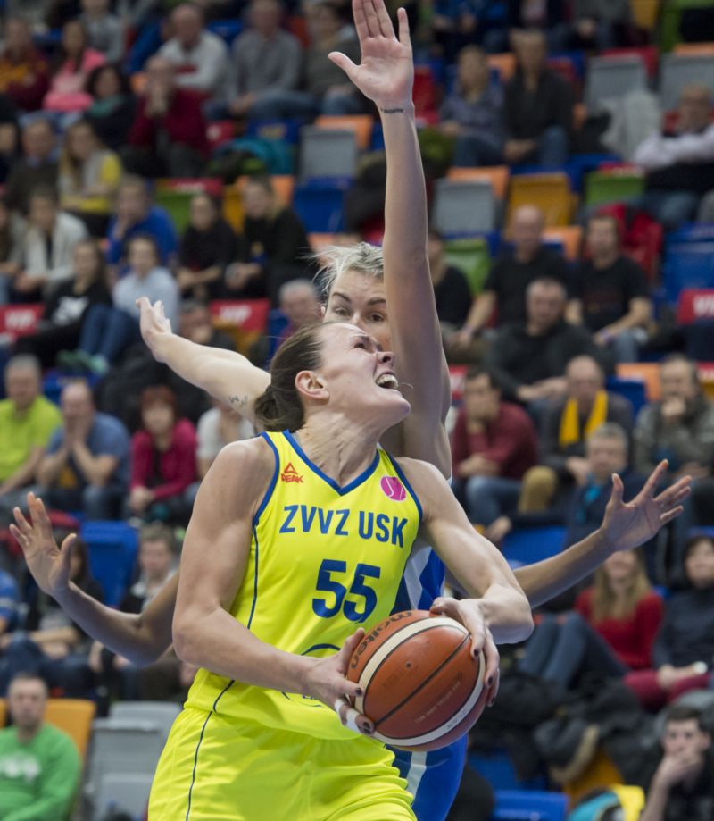 Basketbalistky USK Praha prohrály těsně s Kurskem.
