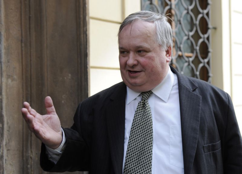 Ředitelem Národního bezpečnostního úřadu se má stát dřívější šéf Bezpečnostní informační služby Jiří Lang.
