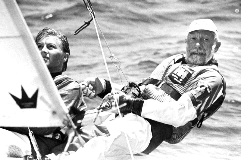 Paul Elvström se naposledy pod pěti kruhy představil v Soulu 1988, kde startoval jako šedesátiletý ve třídě Tornado spolu se svou dcerou Trine.