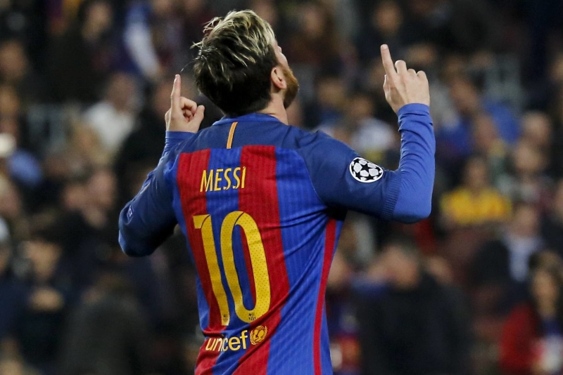Brazilskému fotbalovému klubu Chapecoense po leteckém neštěstí nabídla pomoc Barcelona. 