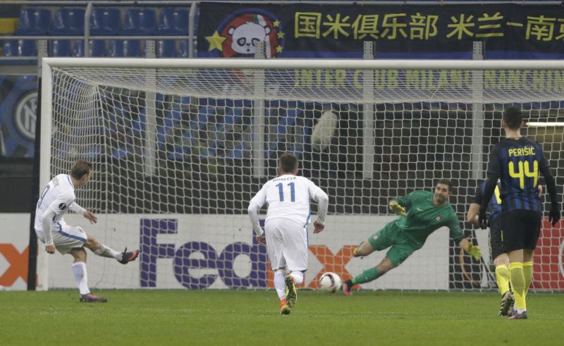 Bořek Dočkal neproměnil na Interu pokutový kop.