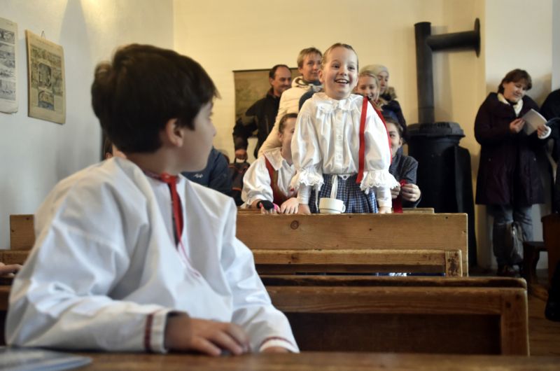 Štědrý večer býval před dávnými lety na Valašsku kouzelný. Lidé dodržovali přesná pravidla.