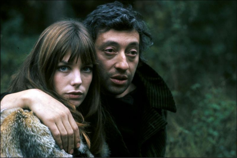Herečka Jane Birkinová s bouřlivákem Sergem Gainsbourgem.  