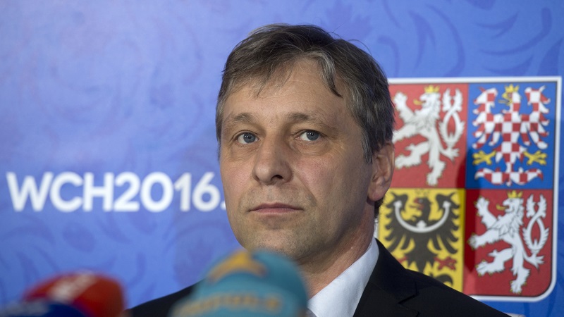 Trenér hokejové reprezentace Jose Jandač.