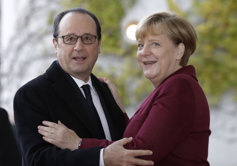  Françoise Hollande a Angela Merkelová. 