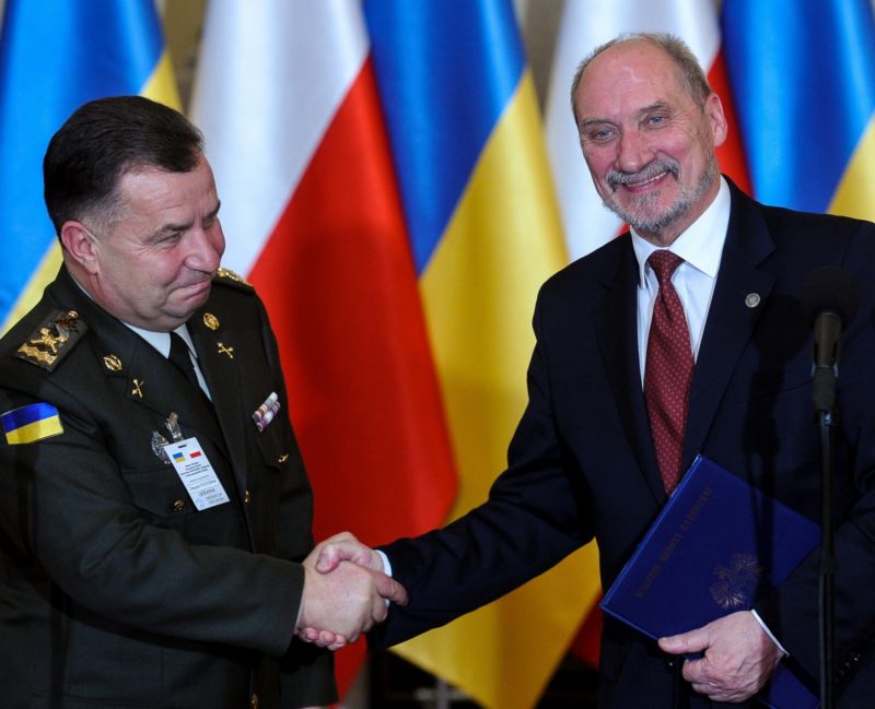 Antoni Macierewicz (vpravo) a Stepan Poltorak.