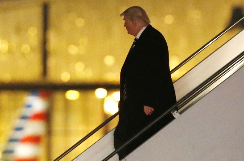 Autoři dopisu poukazují na výroky Trumpa o vyhošťování migrantů a muslimů, které republikánský politik pronesl během předvolební kampaně.