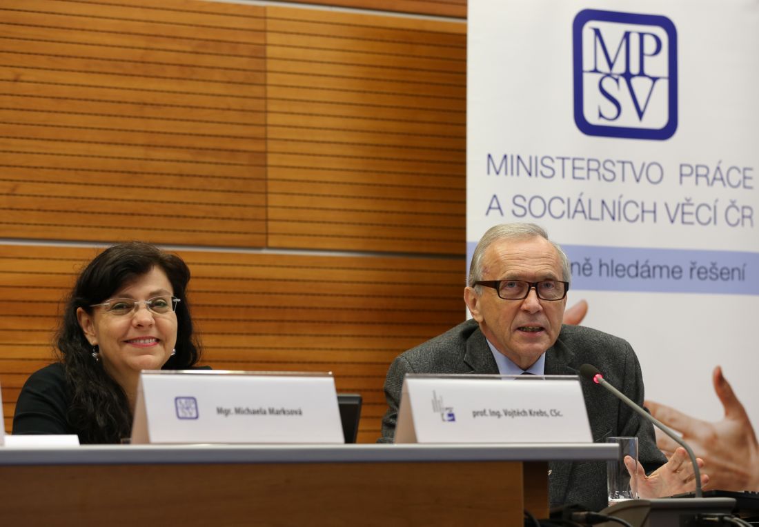 Ministryně Michaela Marksová a profesor Vojtěch Krebs.